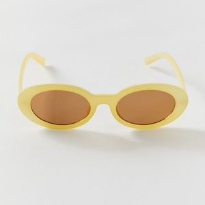 Tabby Plastic Oval Sunglasses